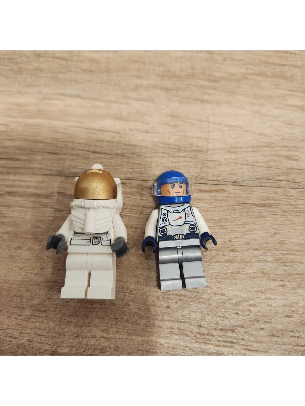 LEGO Collectible Astronaut Minifigure 5002147 TRU Exclusive Space Explorer Rover
